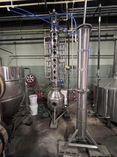 TIGPRO S/S CONTINUOUS STILL, 8-PLATE COLUMN W/ DEPHLEGMATOR TOP & TUBE CONDENSER
