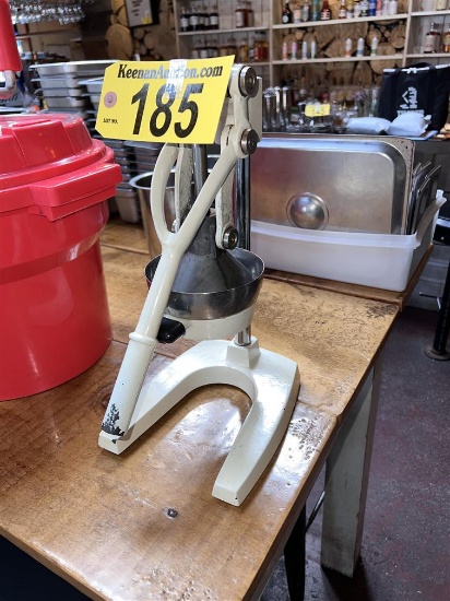 MANUAL COUNTERTOP JUICER