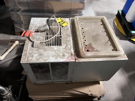PENGUIN CHILLER
