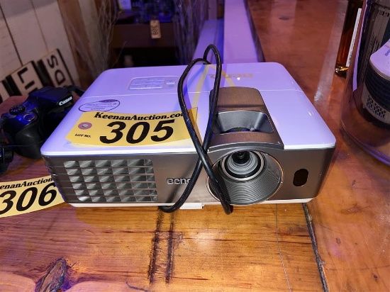 BENQ MODEL MX710 PROJECTOR