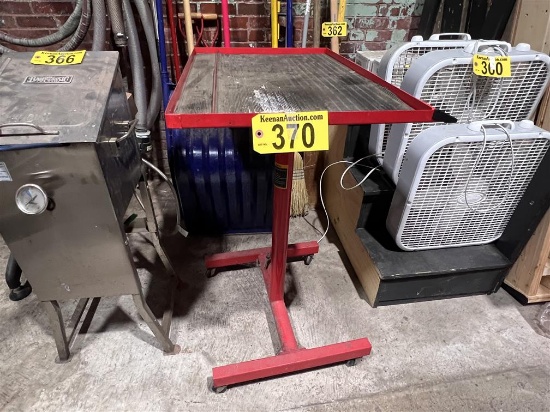 29" X 21" TOOL CART
