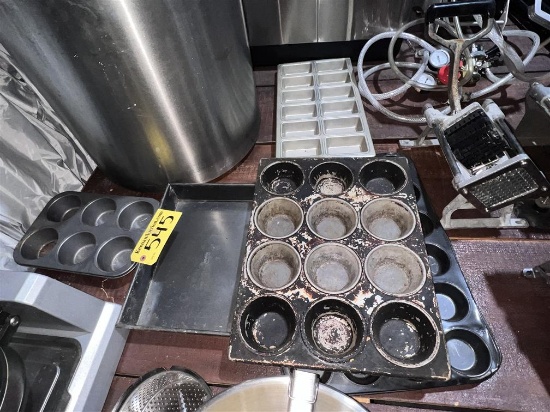 LOT OF MISC. BAKEWARE