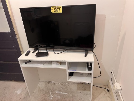SHARP 43" ROKU TV W/ REMOTE