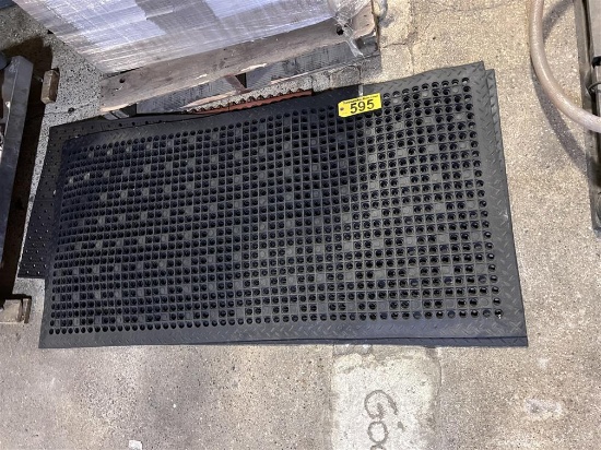BID PRICE X 4 - (4) ANTI-FATIGUE MATS