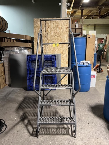ROLLING STOCK LADDER, 450LB. CAPACITY