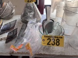 LOT: MEASURING CUPS, PORTION SCOOPS, PLASTIC PUNCH LADLES