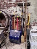 LONG HANDLED TOOL LOT: SNOW SHOVELS, ALUMINUM ROOF RAKE, PITCH FORKS, HOES