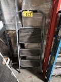 GORILLA LADDERS 3' STEP LADDER