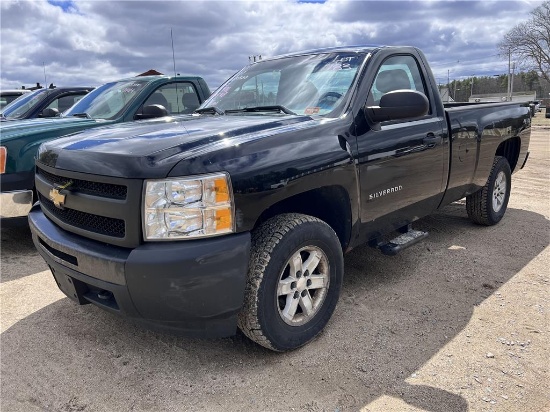 2013 CHEVROLET SILVERADO 2500 4X4 REGULAR CAB PICKUP, 4.8L V8, 187,574 MILES, VIN: 1GCNKPEAXDZ198971
