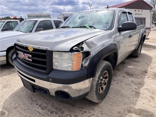 2009 GMC SIERRA 4X4 EXT CAB PICKUP, 197,920 MILES, VIN: 1GTEK19C39Z210572, PW, PL, 4.8L VORTEC V8