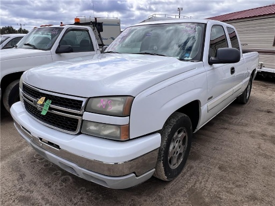 2006 CHEVROLET SILVERADO 1500 EXT CAB PICKUP, 158,844 MILES, VIN: 1GCEC19T46Z212033 (WON'T START)