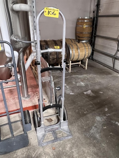 MAGLINER 500LB. 2-WHEEL HAND TRUCK