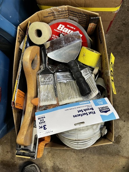 BOX LOT OF ASSORTED PAINT SUNDRIES, KNEE PADS, SAND PAPER