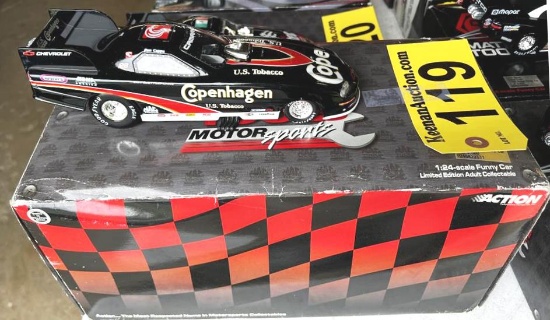 RON CAPPS 1998 CAMARO FUNNY CAR DIE CAST COLLECTIBLE, 1:24 SCALE