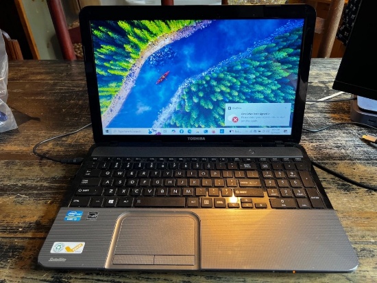 LOT: TOSHIBA  SATELLITE LAPTOP W/ CHARGER, 2009 SANYO MODEL DP19649 TV