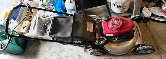 HONDA 3-IN-1 SELF PROPELLED PUSH MOWER W/ BAGGER