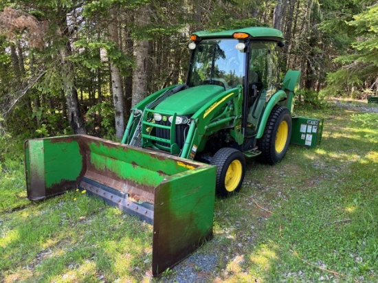 2011 JOHN DEERE 3720 4WD TRACTOR, ENCLOSED CAB
