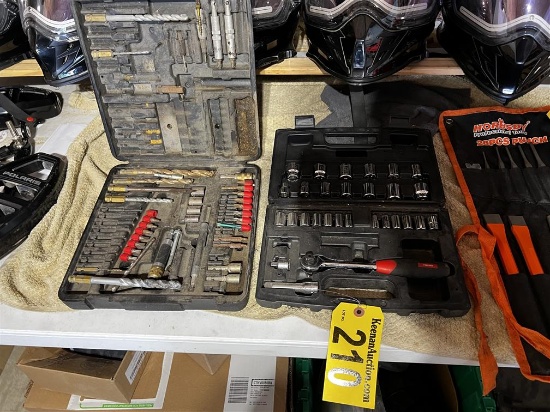 LOT: HUSKY SOCKET SET, CRAFTSMAN DRILL BIT SET & MISC. BITS