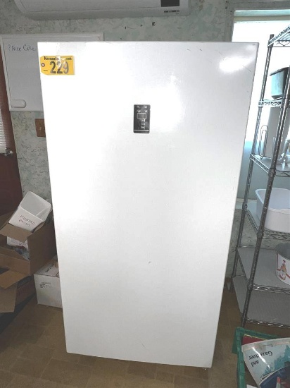 MIDEA MODEL MRU17F6AWW UPRIGHT FREEZER
