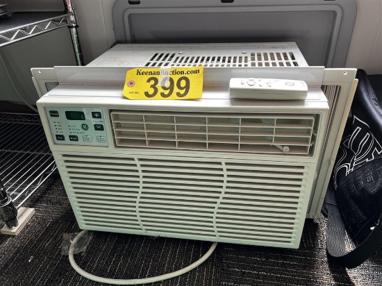 GE 6,000 BTU WINDOW AIR CONDITIONER W/ REMOTE