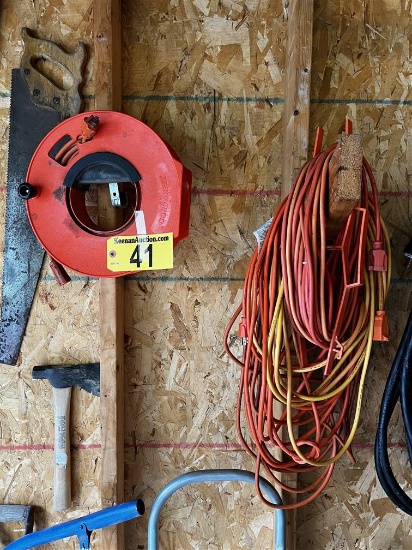 LOT OF ASSORTED EXTENSION CORDS, CORD REEL