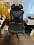MESH HIGH-BACK SWIVEL OFFICE CHAIR W/ CHAIR PAD