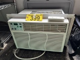 GE 6,000 BTU WINDOW AIR CONDITIONER W/ REMOTE