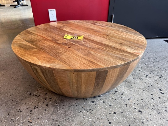 MANGO ROUND ACCENT TABLE