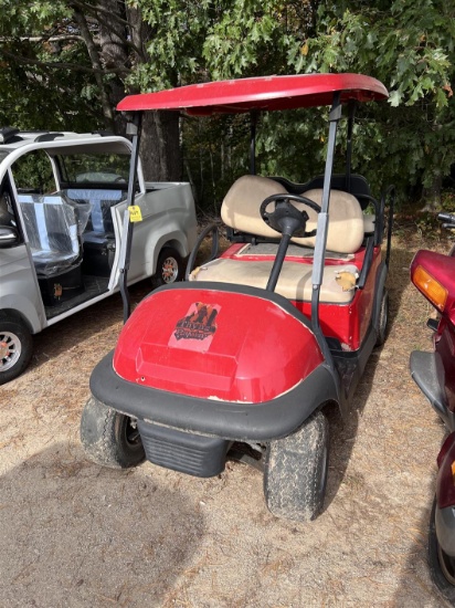 CLUB 4-PASSENGER ELECTRIC GOLF CART