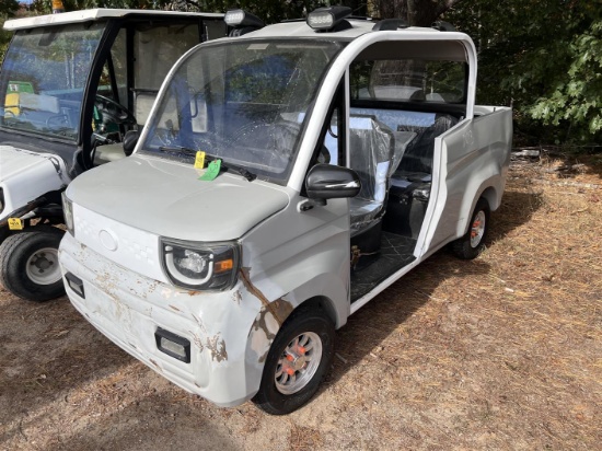 2024 MECO MODEL P4 UTILITY VEHICLE, 1,000W