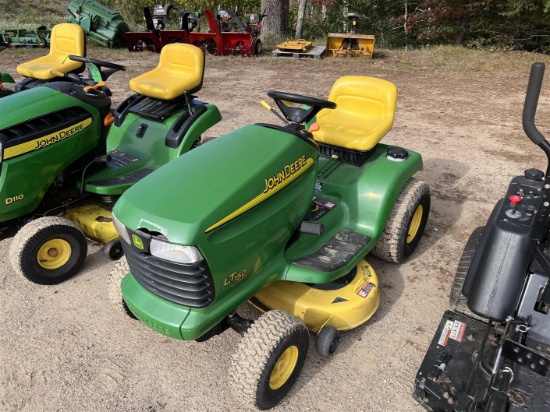 JOHN DEERE LT150 RIDING LAWN TRACTOR