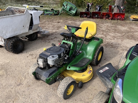 JOHN DEERE LT155 RIDING LAWN TRACTOR