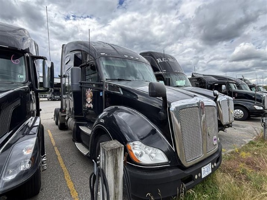 2016 KENWORTH T680 76" INTEGRAL ROOF SLEEPER TRACTOR, TK487ME, MILES: 920,136