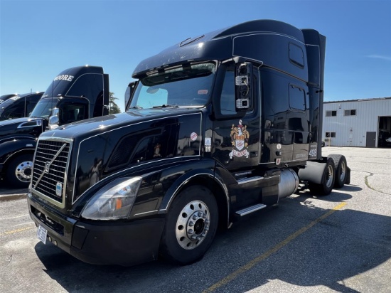 2017 VOLVO VNL780 HIGH ROOF SLEEPER TRACTOR, TK498ME,  MILES: 878,747, VIN: 4V4NC9EH4HN979346