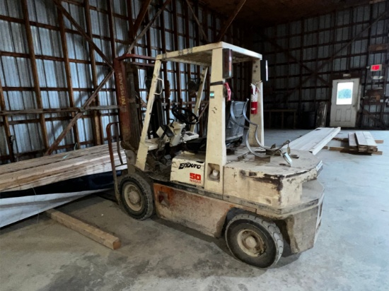 NISSAN ENDURO 50 4,000LB. LP FORKLIFT, 187" 2-STAGE MAST