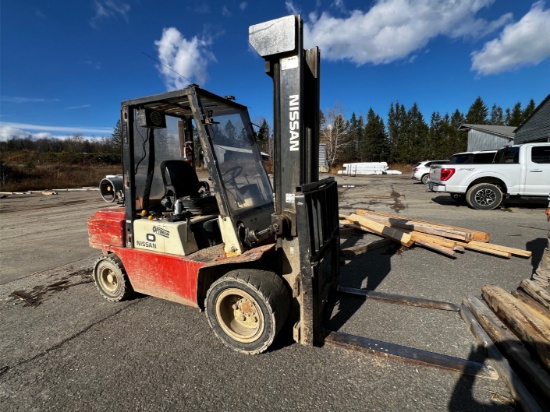 NISSAN OPTIMUM 60 6,000LB. LP FORKLIFT, 9,690 HOURS