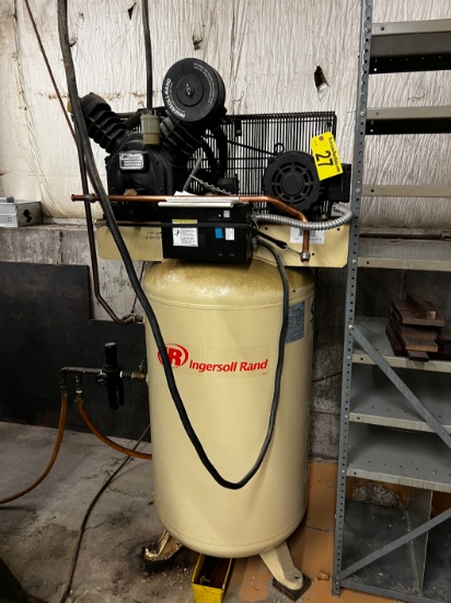 INGERSOLL-RAND 2-STAGE 7.5HP VERTICAL AIR COMPRESSOR