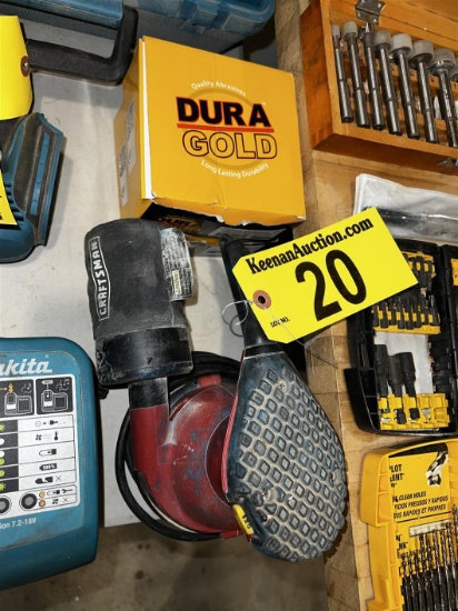 CRAFTSMAN ORBITAL PALM SANDER W/ 2=CASES OF SANDING DISCS