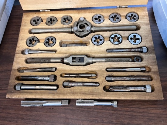 BLUE POINT TAP AND DIE SET