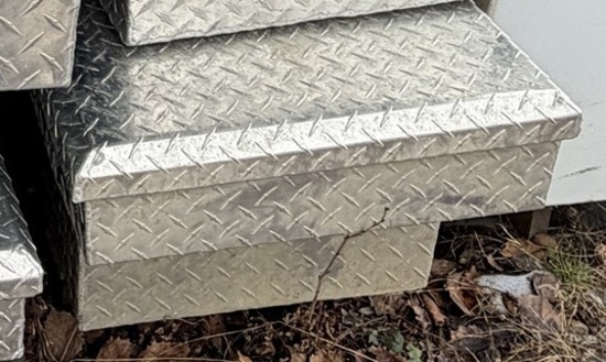 TRAILFX DIAMOND PLATE TRUCK TOOL BOX