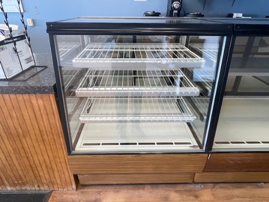 FEDERAL MODEL SGR3648 36" FULL SERVICE REFRIGERATED BAKERY DISPLAY CASE