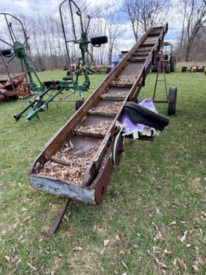 King-Wyse 25' X 20" Electric Incline Cleated Conveyor, Towable