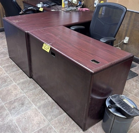 L-Shape Desk 6' X7' W/ Chair & 3-Drawer File Cabinet