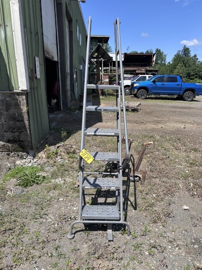 TRI ARC 5’ STOCK LADDER ON SKIDS