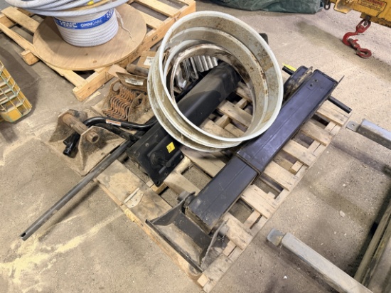 PALLET OF ASSORTED VAN TRAILER PARTS: