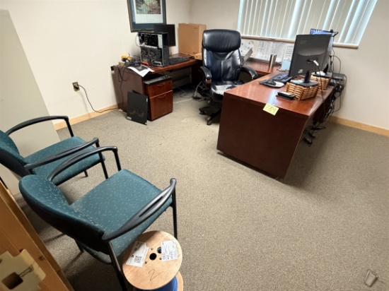 Lot: 5pc Office Furniture Set: