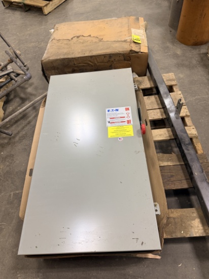 LOT: EATON 400AMP, 600V HEAVY DUTY SAFETY SWITCH