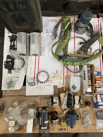 Lot Of Miscellaneous Items On Pallet