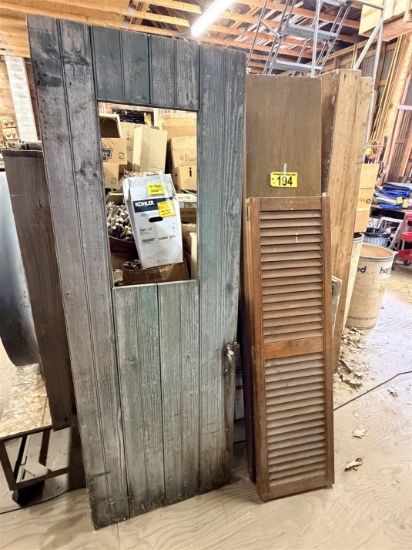 Lot: 3-Bifold Doors, Board & Bead Pine Door