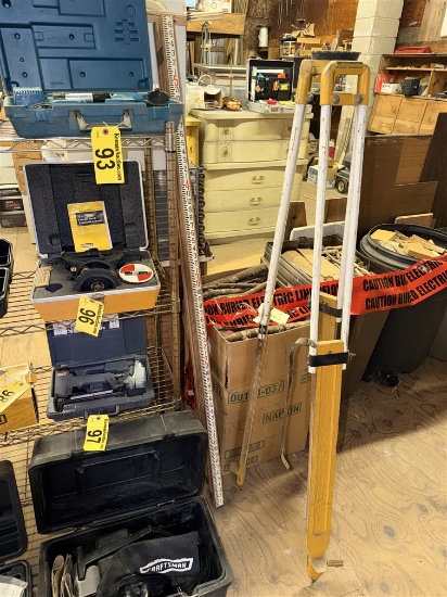 Craftsman Level & Transit Level W/ Tripod, S/N: 3e-2082